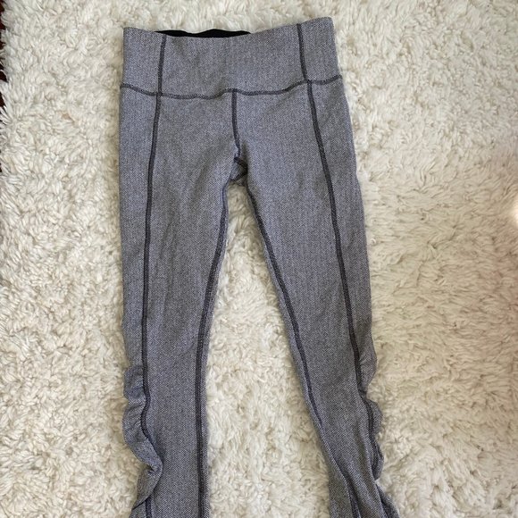 lululemon athletica Pants - Ruched leggings